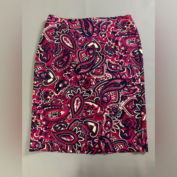 Talbots Pencil Skirt Sz 2 Maroon Magenta Paisley - Picture 2 of 8